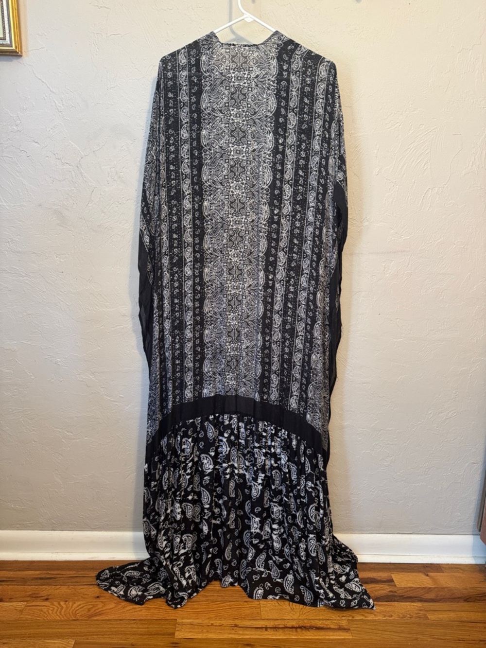 Three Bird Nest Black & White Paisley Kimono Duster one size - Picture 10 of 16